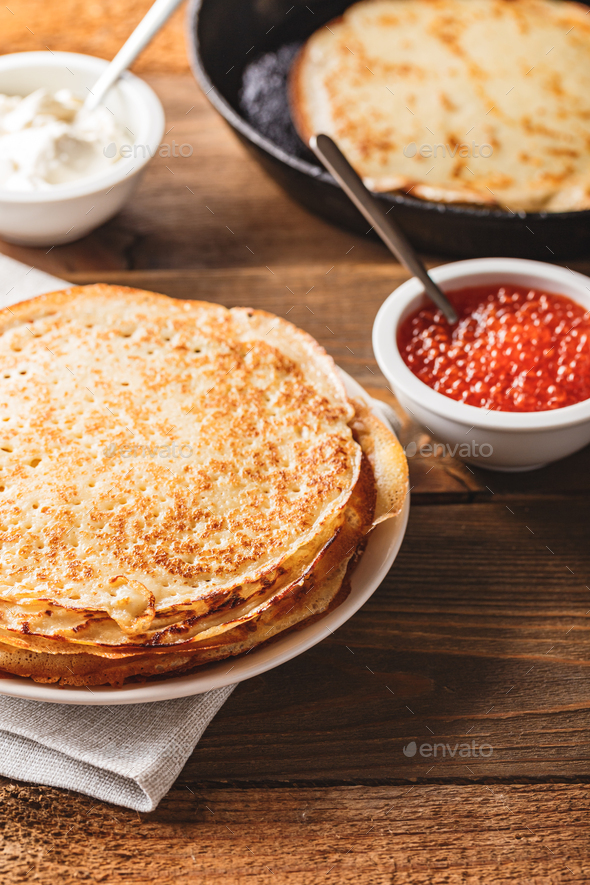 Crepe Pans. Crepe fry pans for crepes, blinis, and russian pancakes