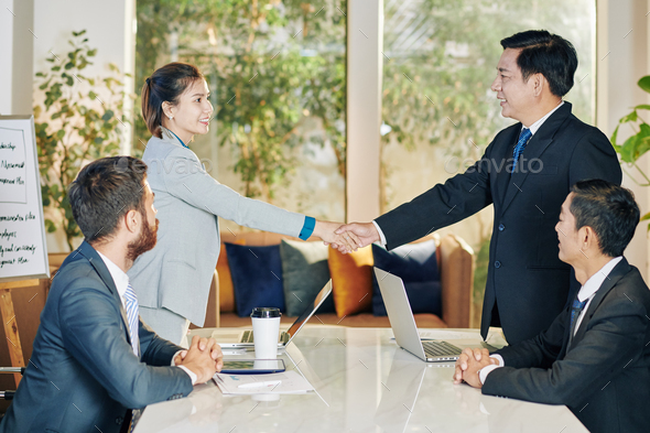 Handshake after productive meeting