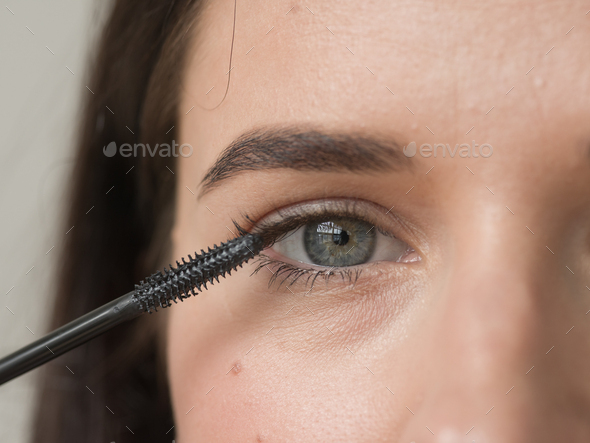 Woman makeup mascara eyes healthy skin natural fashion makeup