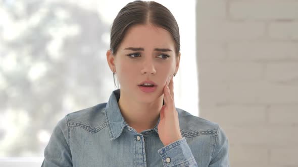 Toothache Young Girl Face with Tooth Infection alt