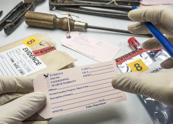 Police expert writes about label evidence number, Various laboratory tests forensic equipment