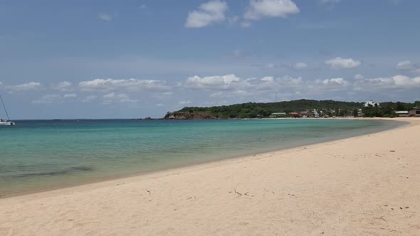 Trincomalee Beach Pan Sri Lanka alt