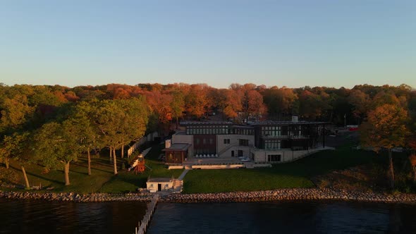 Luxurious property at the lake front perfect for travel vacation at Wayzata, Minnetonka, MN alt