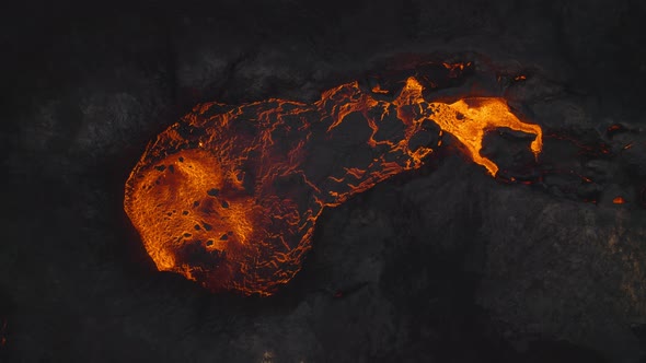 Lava Flow From Erupting Fagradalsfjall Volcano In Reykjanes Peninsula Iceland alt