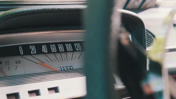 Car Retro Dashboard. Vintage Retro Speedometer and Instrument Panel of Old Car alt