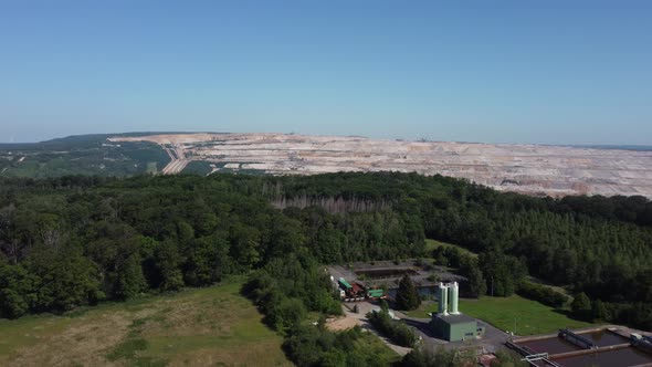 Opencast lignite mine in the Rhenish lignite mining area near Düren alt