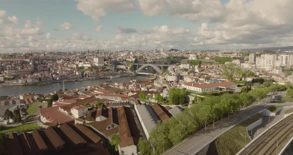 Above wine cellars in the heart of the historic area of Vila Nova de Gaia, with a view to Douro rive alt