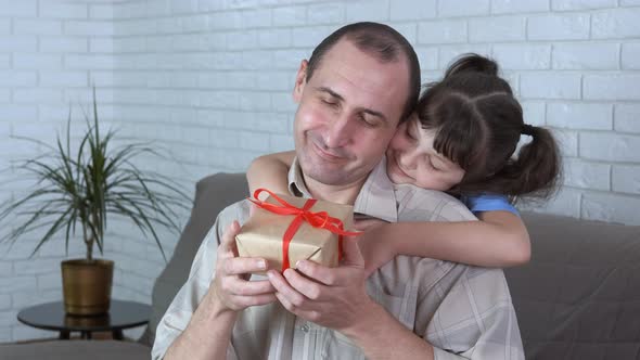 Make a present for father.  alt