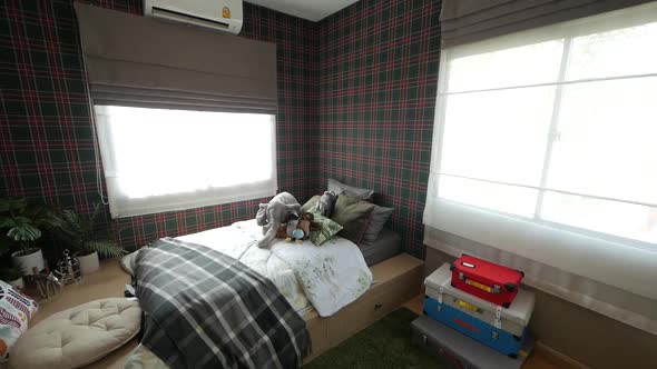 Stylish Bedroom Decoration With Plaid Pattern Wallpaper alt