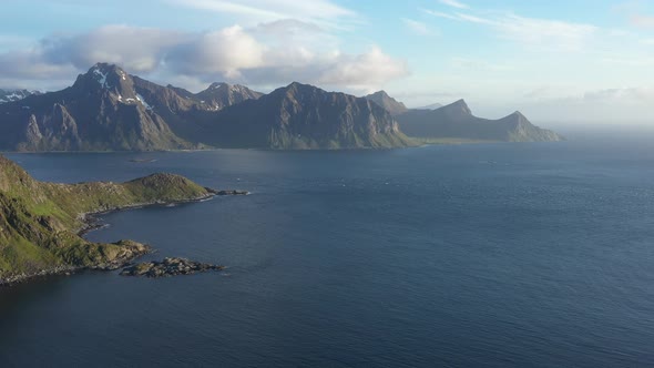 Beatiful Norwegian coastline alt