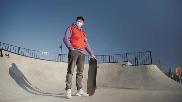 American Man in Medical Mask During Coronavirus alt