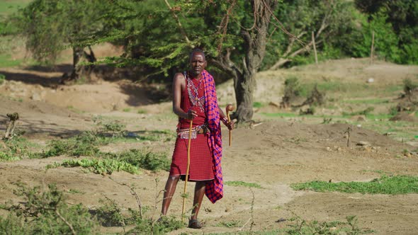 A Maasai man alt