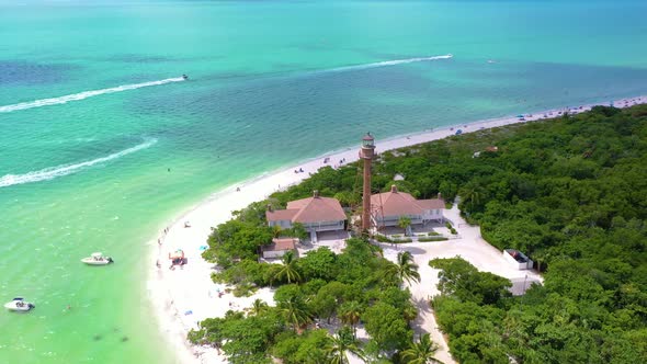 An amazing shot of a historic lighthouse in South Florida. alt