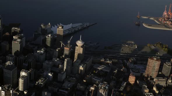 Remarkable View Of Vancouver Lookout, Pan Pacific Vancouver, And FlyOver Canada In Vancouver Harbour alt