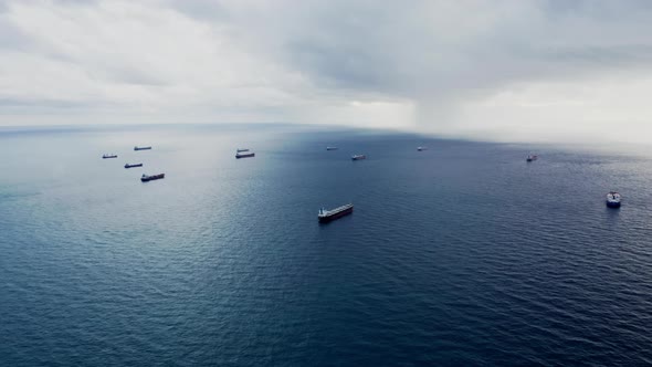 Drycargo Freighters are in Harbor alt