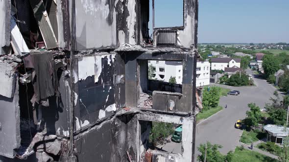 War in Ukraine  Destroyed Building in Borodyanka alt