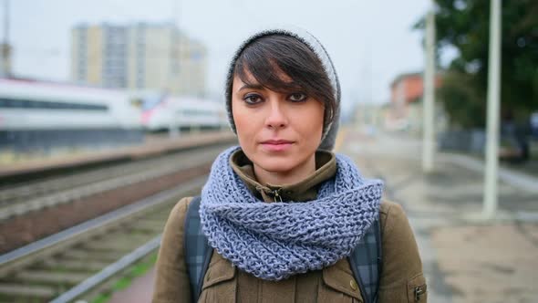 Portrait of woman laughing to camera alt