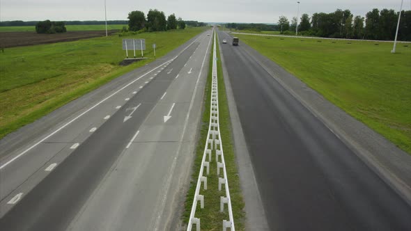 Timelapse Cars Driving on the Highway alt