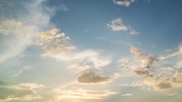 220523_Twilight and dawn sky with cumulus cloud time lapse. alt