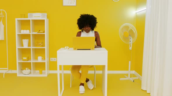 Stylish Woman Is Working Retro Office alt