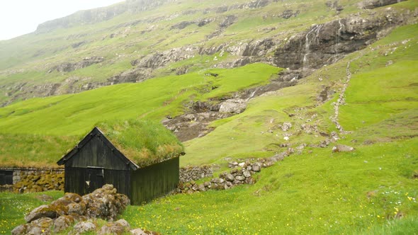 Old Faroese House with Grass Rooftop in the Middle of Mist Nature alt