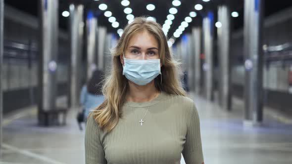 Mask Woman Subway Look Camera Coronavirus. Passenger Portrait Metro Covid-19 alt