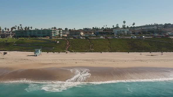 Afternoon drone view with horizontal movement from the coast of Redondo Beach, California. ( DJi Spa alt