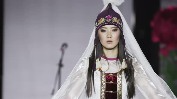 Cute Asian Woman Costume Tradition Slow Motion Walk Catwalk China. Girl Show. alt