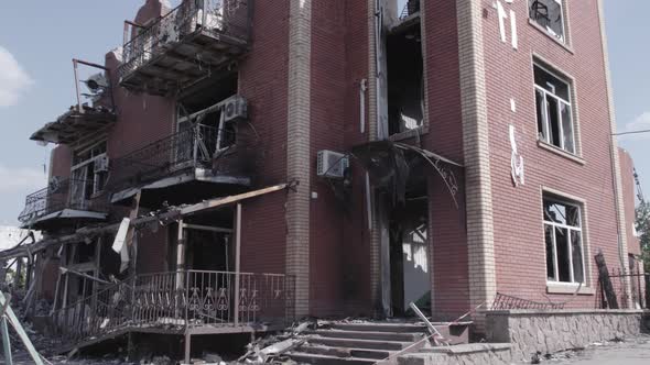 War in Ukraine  a Destroyed Building in the City of Makariv alt
