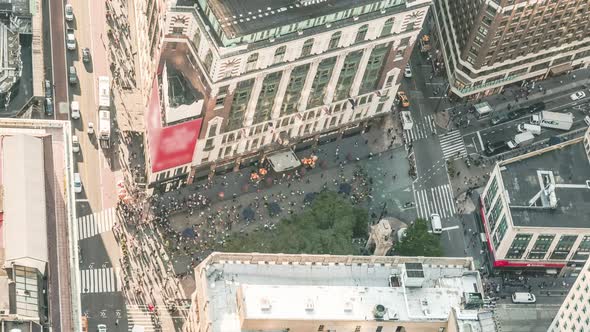 New York City , USA, Timelapse - The New York City midtown crowd motion alt