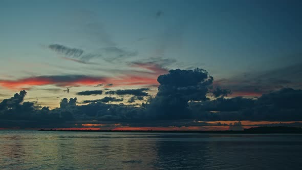 Time Lapse of Dark Sunset Clouds Majestic Sunset or Sunrise Seascape Cloudscape Sky and Clouds alt