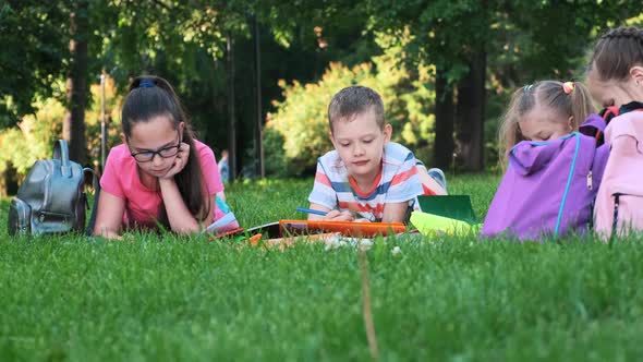 Children and Education, a Group of Schoolchildren alt