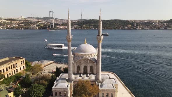 Ortakoy Mosque alt