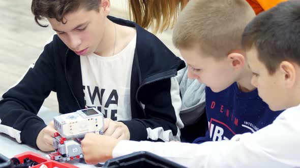 Students, Children, Boys and Girls, Create Devices Using the Designer, Non-ferrous Parts, Blocks alt