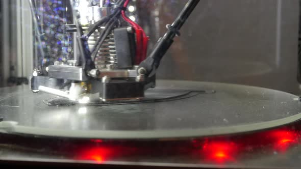 Robot places words on a conveyor belt, model driven integrated smart software alt