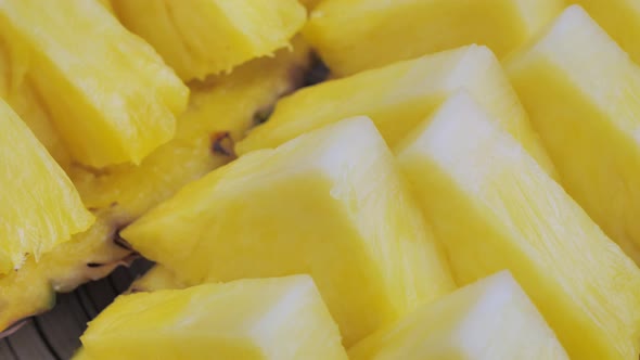 Ripe Delicious Tropical Fruit Pineapple Slices alt
