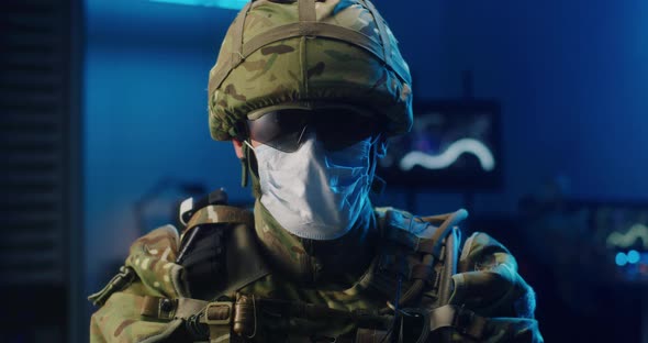 Soldier Wearing Face Mask alt