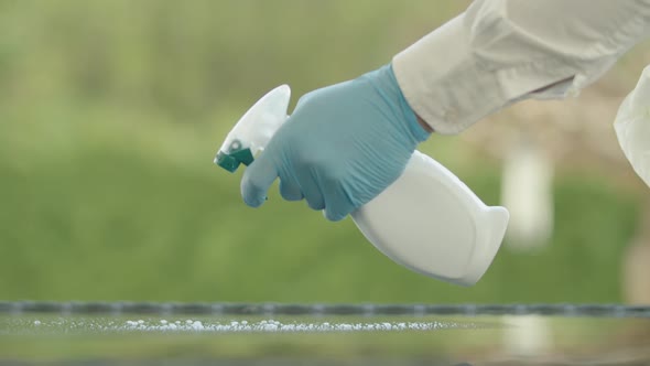 Using Disinfecting Spray alt