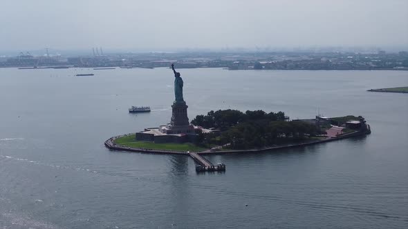 Statue of Liberty island in new york city alt