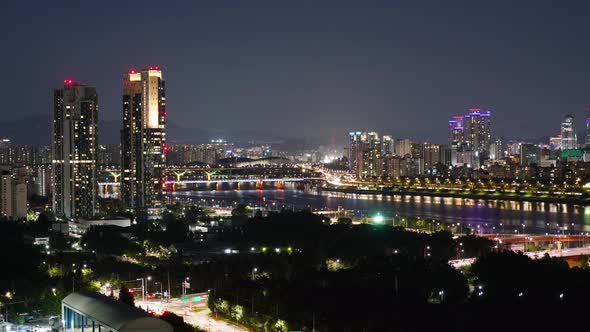 Night Building Traffic alt