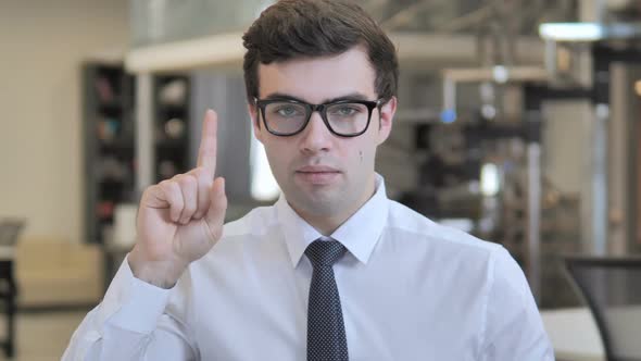 No Businessman Rejecting Offer alt