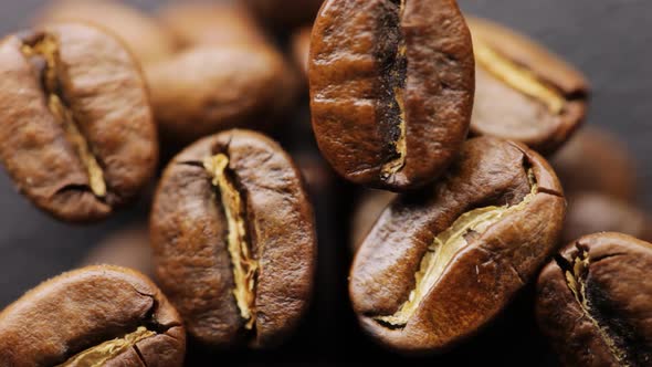 Coffee Beans Close Up alt