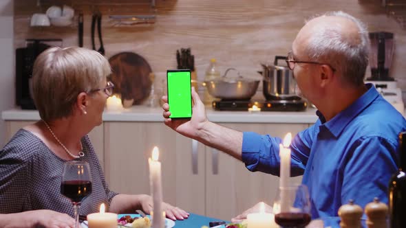 Phone Mockup in the Kitchen alt