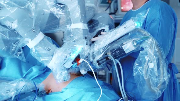 Innovative Medical Equipment During Surgery alt