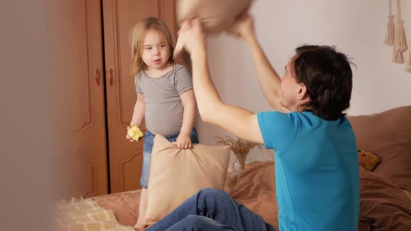 Dad and Daughter Fight Pillows Funny Happy Video Love Family Relationships alt