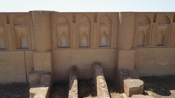 Qasr al-'Ashiq is a historical palace dates back to Abbasid located near the city of Samarra, Iraq. alt