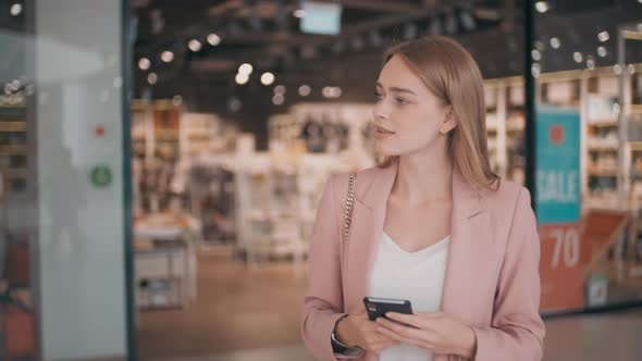 Beautiful Woman in Mall alt