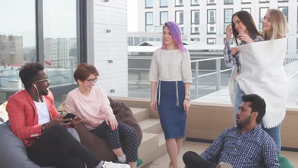 Lounge Outdoor Zone at Modern Office. People Discussung Working Process alt