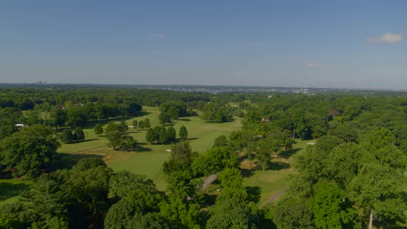 Forward Aerial Pan of a Golf Course in Port Washington Long Island alt