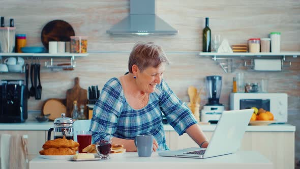 Video Conference on Laptop alt
